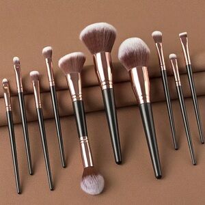 Amazon 12-Piece Makeup Brush Set - Black Handles with Rose Gold Ferrules